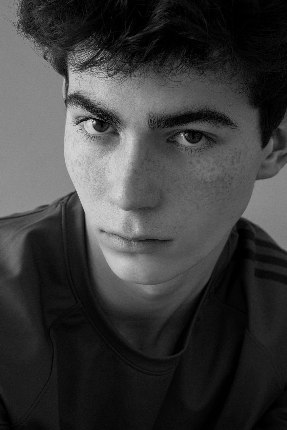 Мужские фотосессии в студии и на улице: художественные, для соцсетей, аватаров, сайтов знакомств. Фотограф Полина Завельская