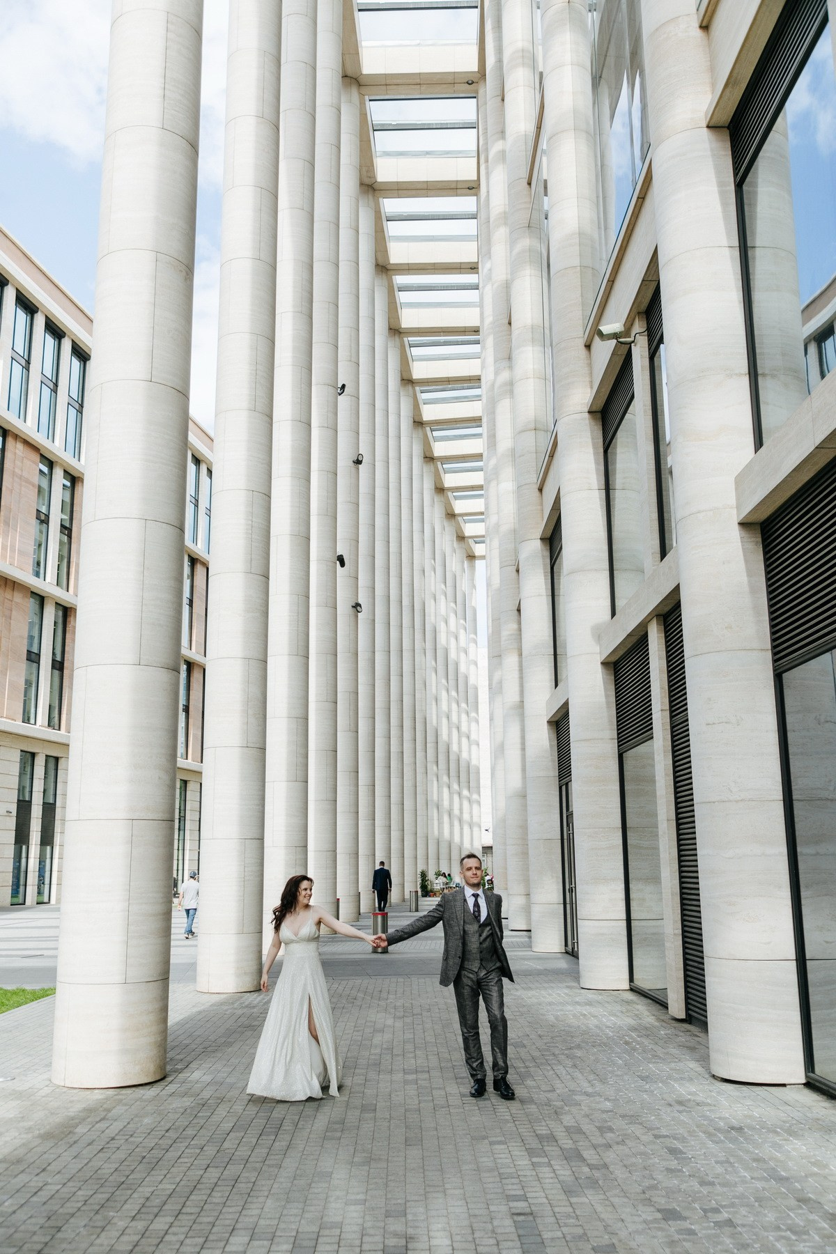 Свадебная прогулка в СПб, фотограф Денис Дорфф. Фотограф крещение венчание в Петербурге! Помогает подобрать храм и посоветовал душевного батюшку в СПб