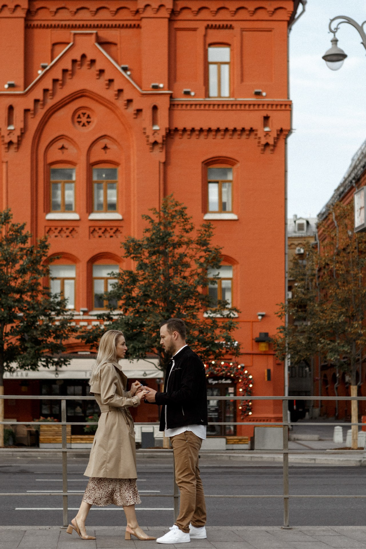 Любовь со всеми остановками. Фотограф Владимир Молоканов
