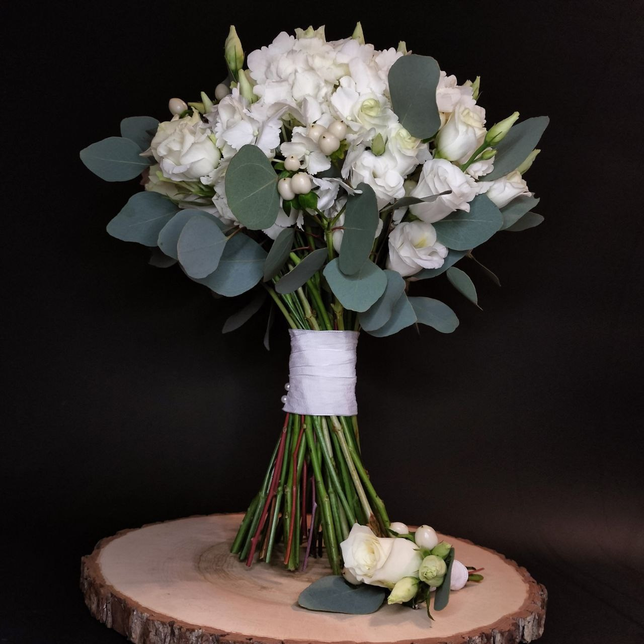 авторский букет невесты, современный букет невесты, невеста 2025,  букет невесты, свадебный букет, свадьба 2025, свадебный букет, свадебный букет невесты, флорист на свадьбу, флорист фрилансер, флорист москва, ручная работа, яркий букет невесты, современный букет невесты,т, флорист на свадьбу, хороший флорист, флорист фрилансер, букет по фото, флорист профессионал. букет невесты из калл