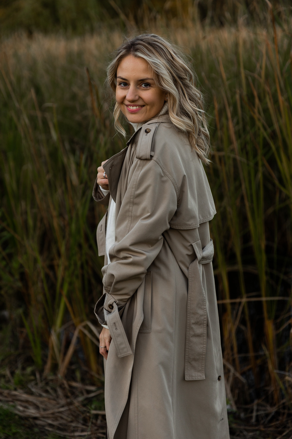 Family photography outdoors in Belgrade. Контент фотограф для личного бренда