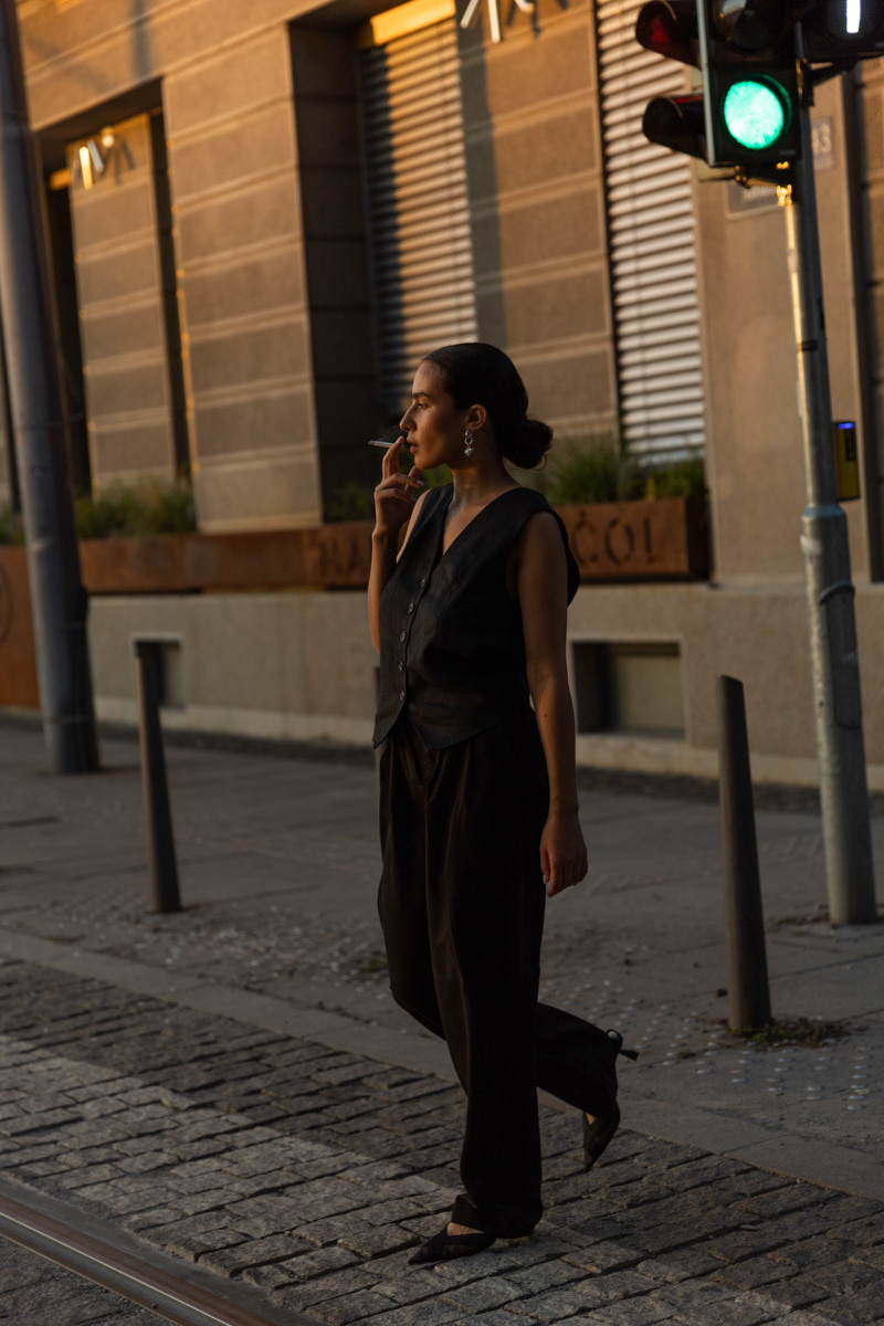 black and white photo shoot of a girl