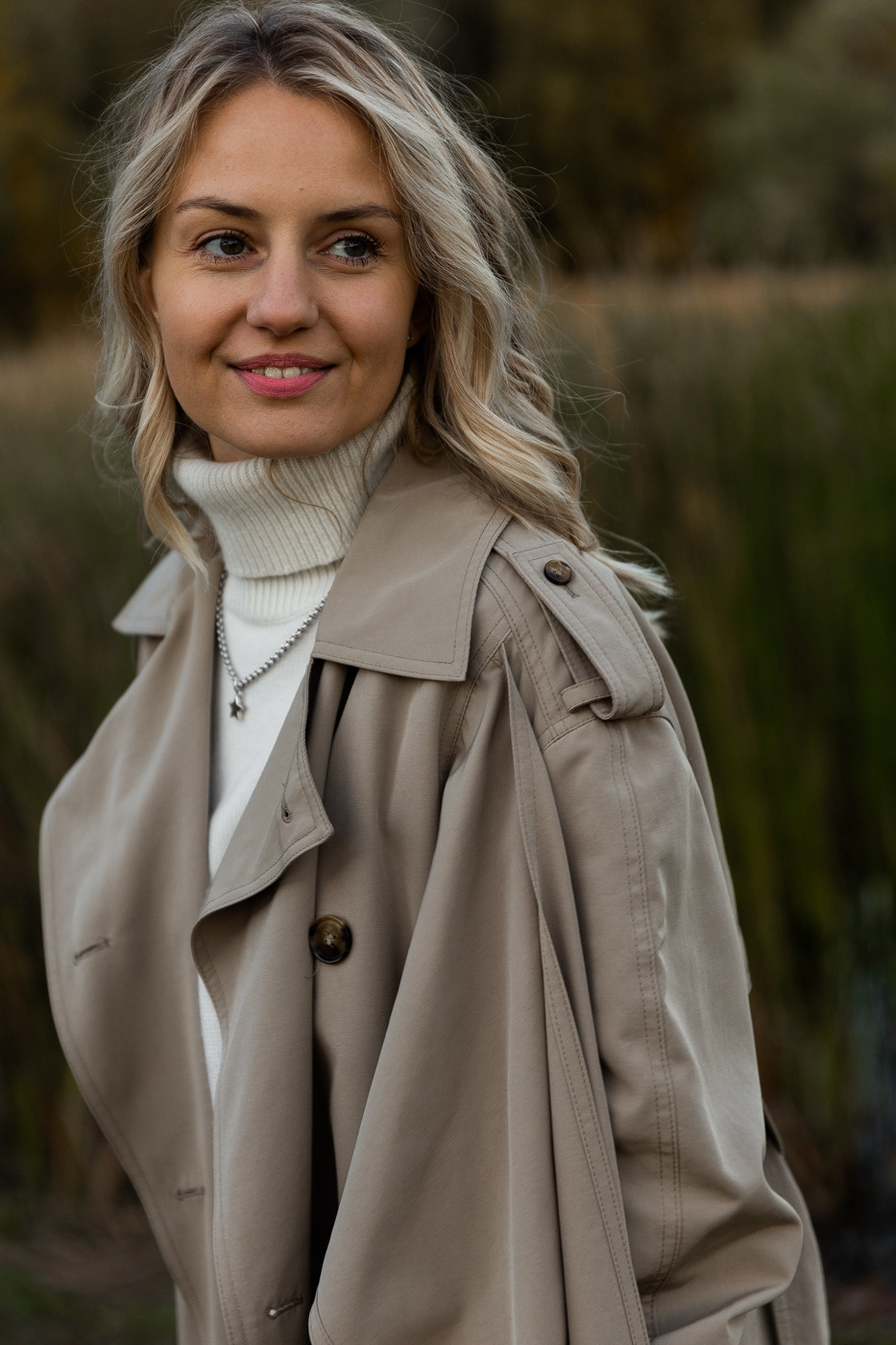 Family photography outdoors in Belgrade. Контент фотограф для личного бренда