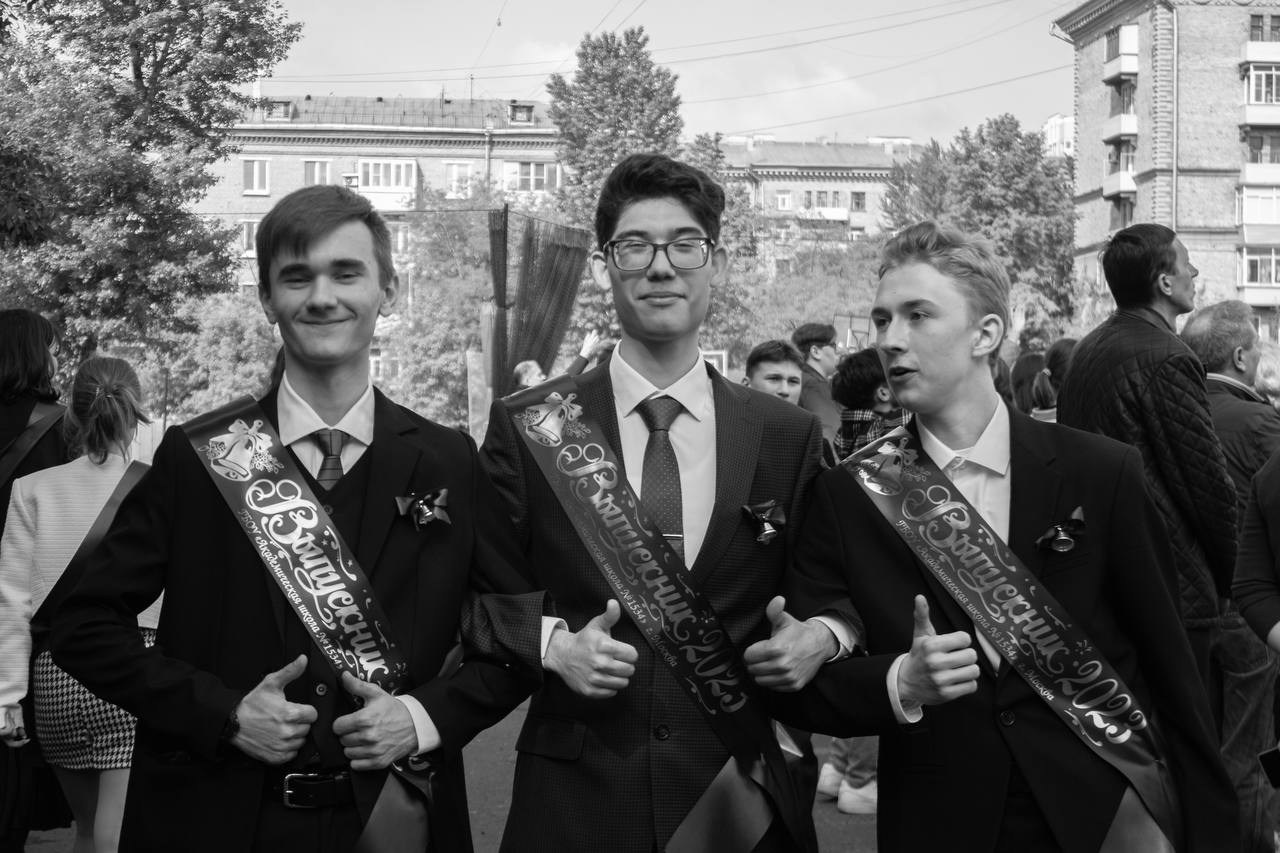 Последний звонок. Фотограф про чувства Варя Сильвестрова, Москва