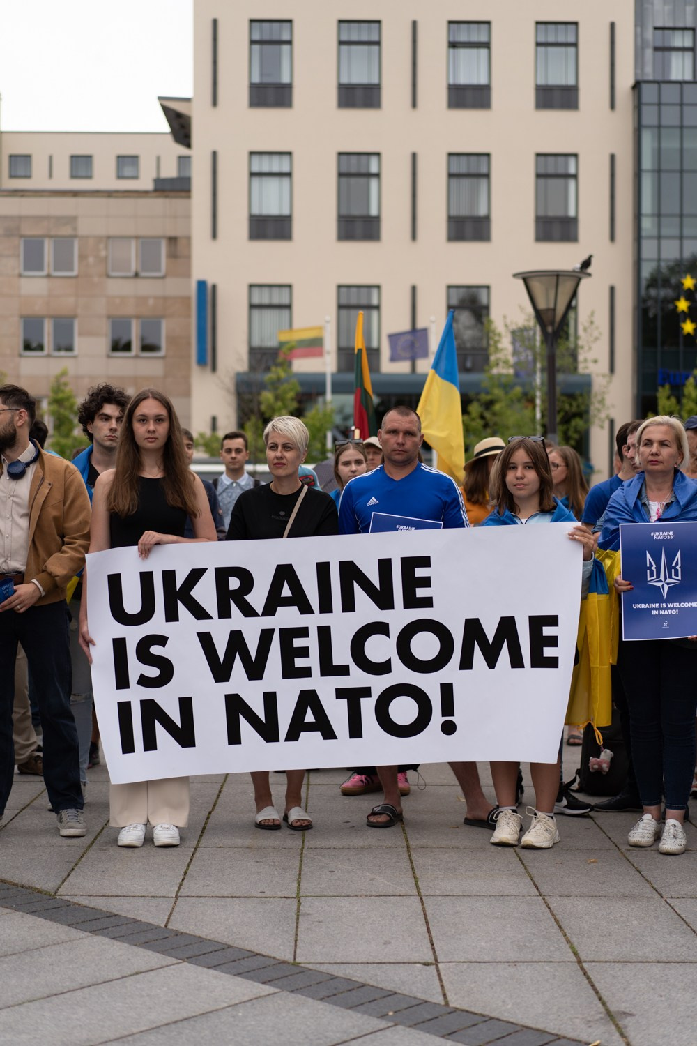 Ukraine — NATO. Photographer in Vilnius