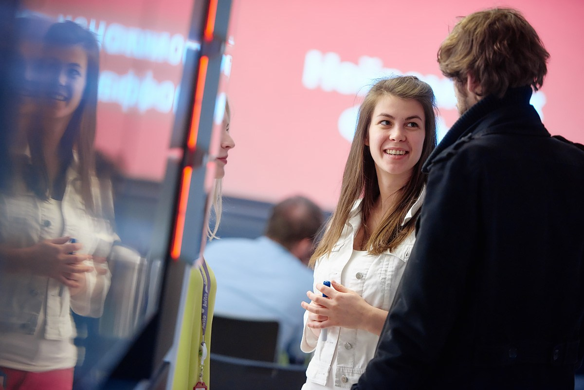 Нейромонах Феофан в Avito. Репортажный фотограф в Москве Вадим Францев