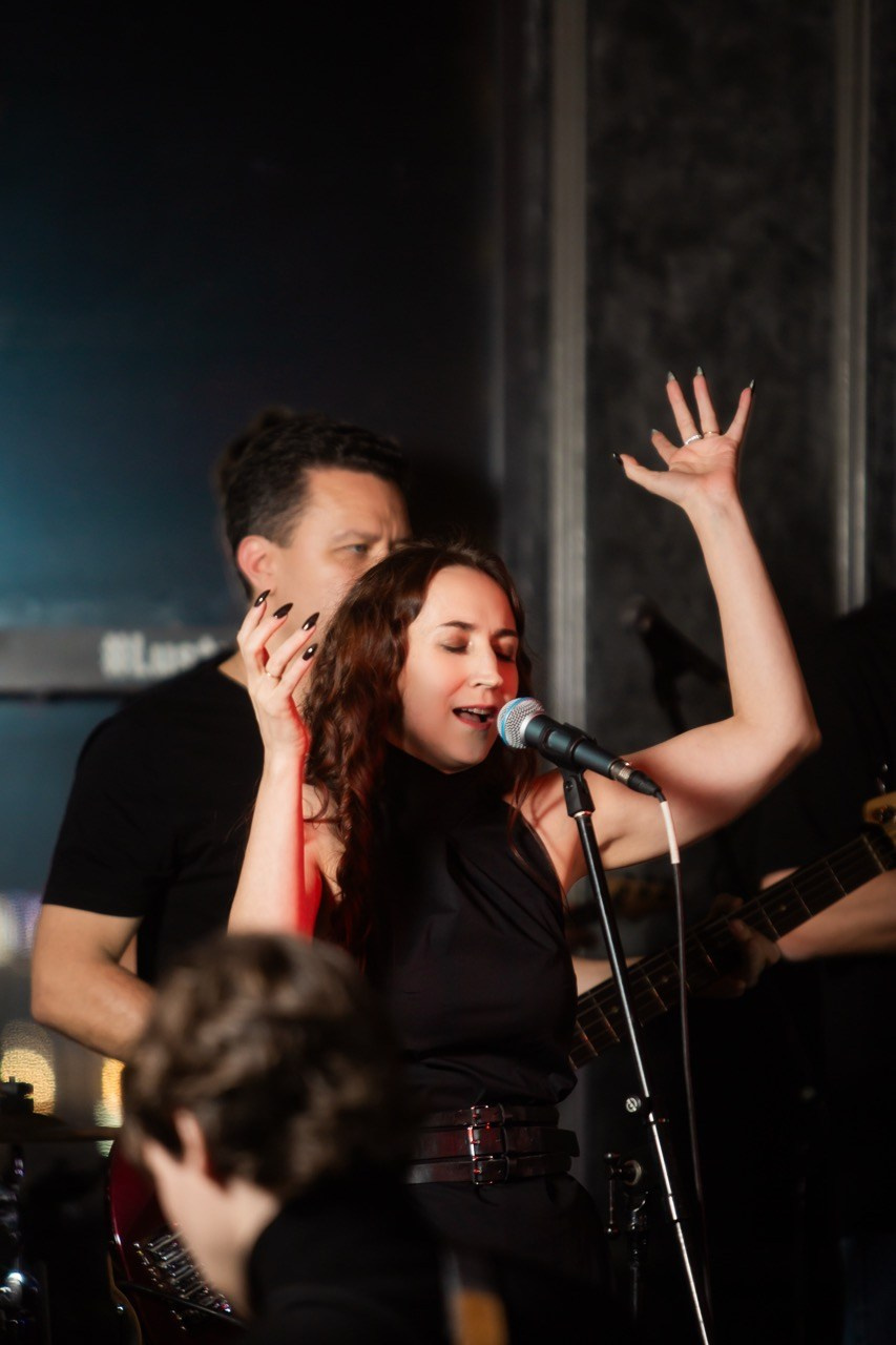 LЮSTRA bar 10.12.2025. Московская кавер-группа BankBand