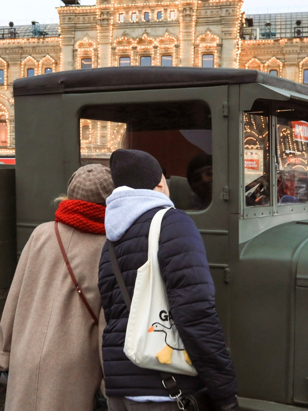 Стрит. Фотограф в Москве — Рина Серёгина — съёмка в студии и репортаж