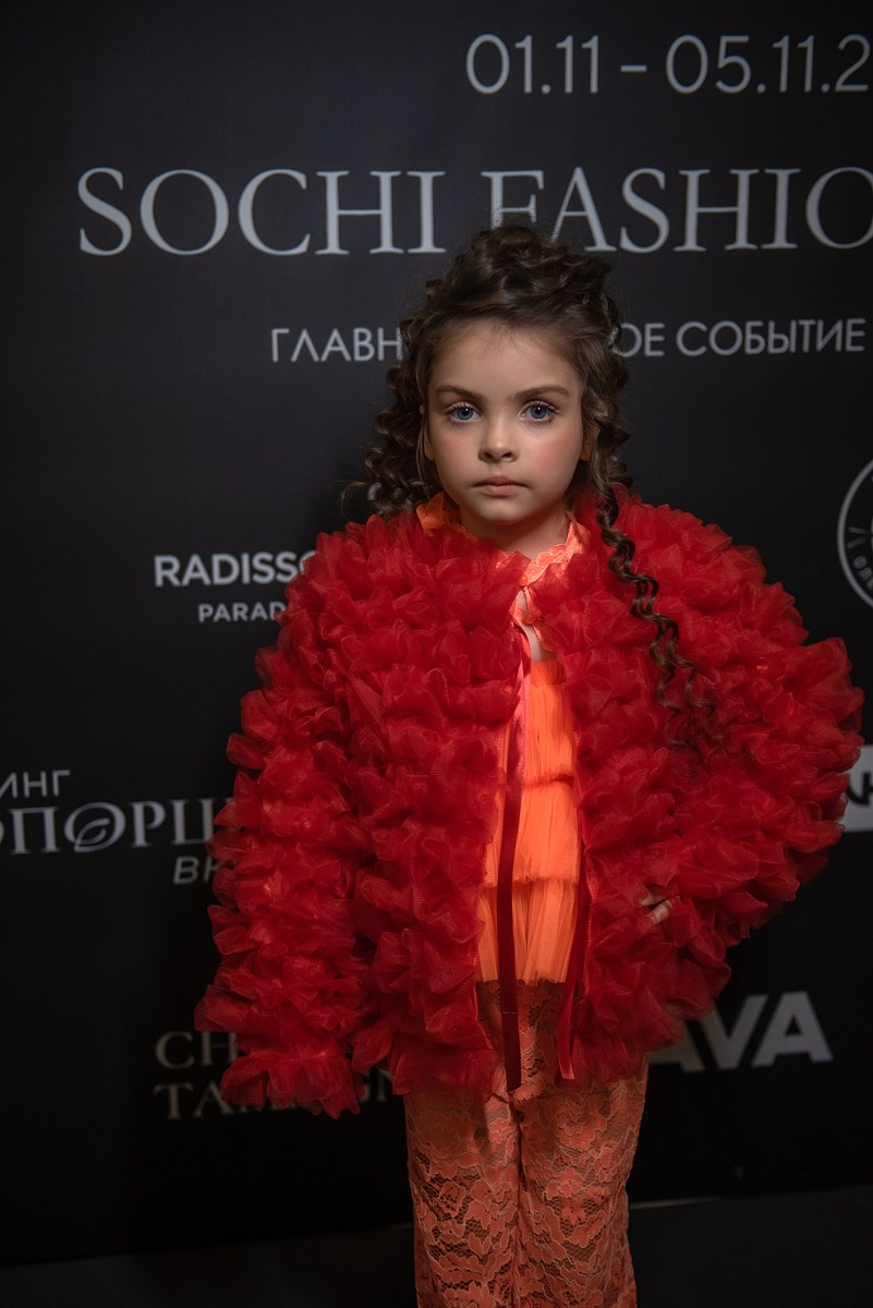 SochiFashionWeek2024 дизайнер Анохина Светлана. Семейный и коммерческий фотограф в Сочи Александр Бодунов