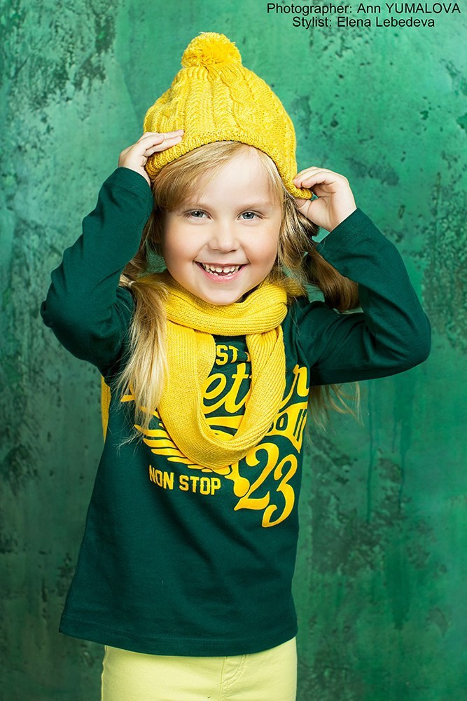 Детский портрет. Женский фотограф в Санк-Петербурге и Москве — фотосессия девушки в студии, портрет, фотосъемка