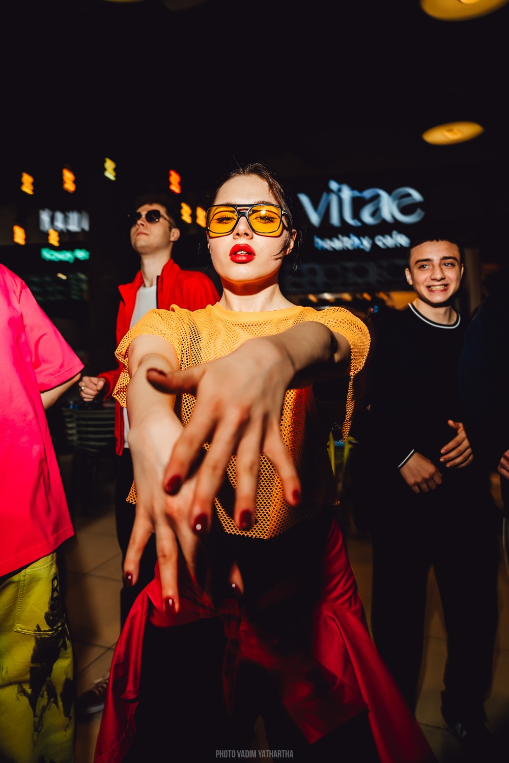 DJ Krevetka AVIAPARK. Vadim Yathartha — Видеограф, AI-креатор и фотограф