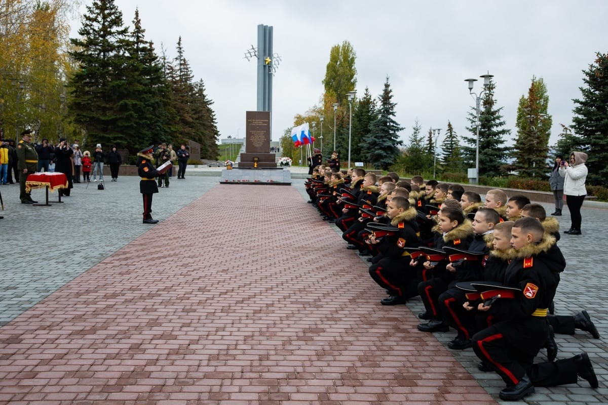 Священник поздравил кадетов с принятием Присяги. Саратовское Северо-Западное благочиние
