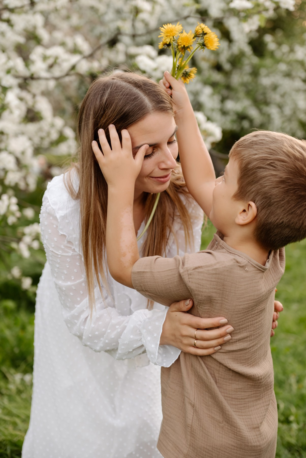 Фотосессия в яблонях. Свадебный и семейный фотограф в Санкт-Петербурге Елена Худякова