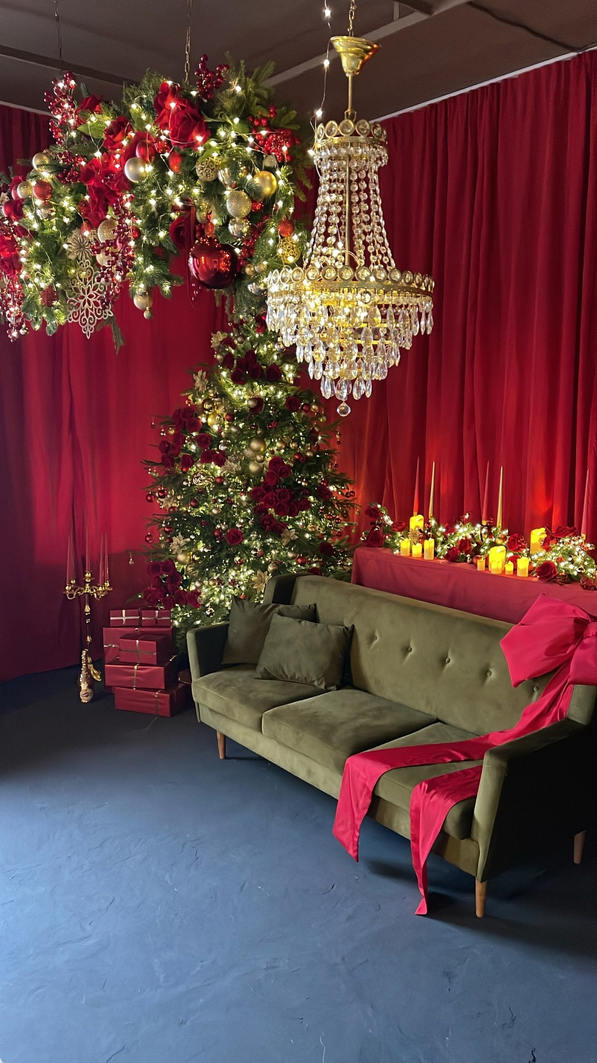 Новогодние фотостудии Екатеринбурга 2025. Фотограф в Екатеринбурге Артём Зайнетдинов