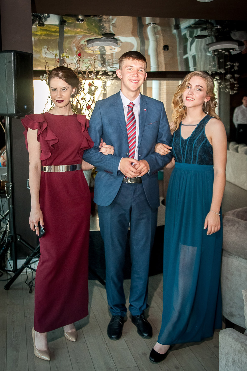 Школьные выпускные. Фотограф во Владивостоке Анастасия Стробыкина