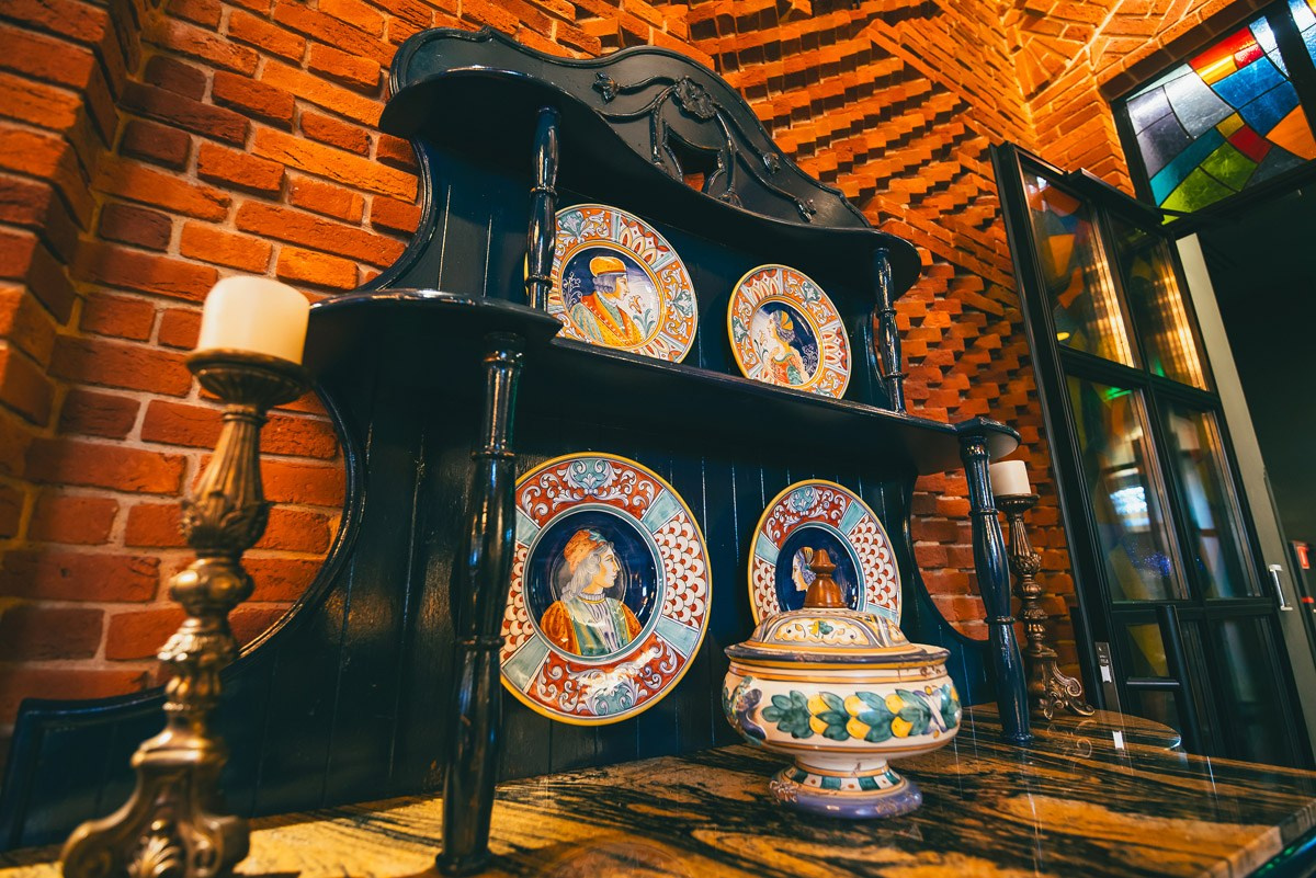 Old House Resort & Spa — «12 стульев»