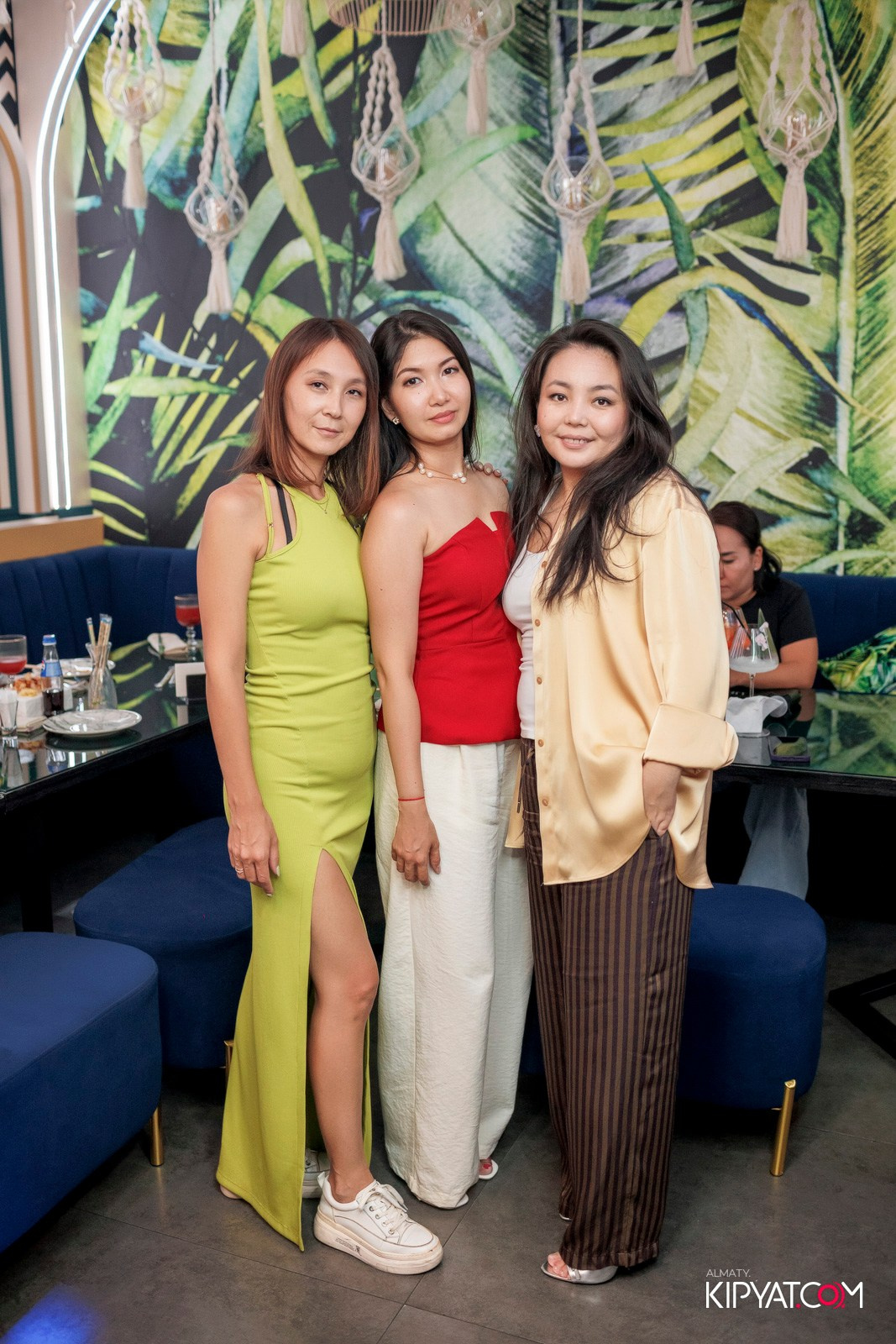 MOOD KARAOKE & TERRACE. КИПЯТКОМ АЛМАТЫ!