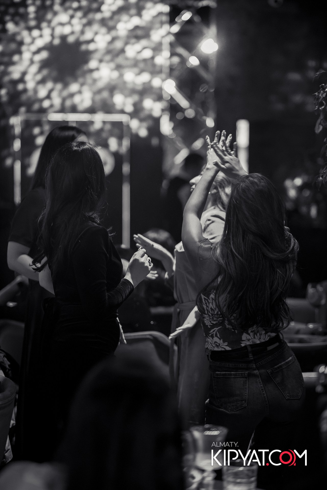 MOOD KARAOKE & TERRACE. КИПЯТКОМ АЛМАТЫ!