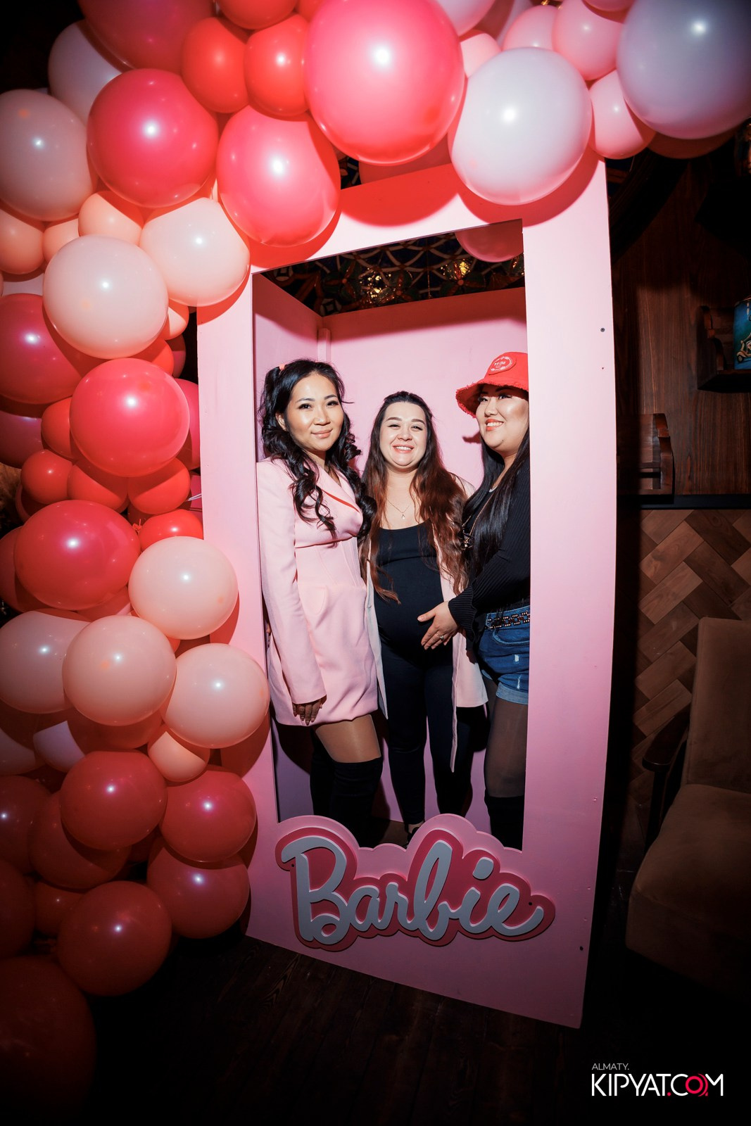 ЖИГУЛИ БАР НА АУЭЗОВА. КИПЯТКОМ АЛМАТЫ! Фотосъемка мероприятий в Алматы