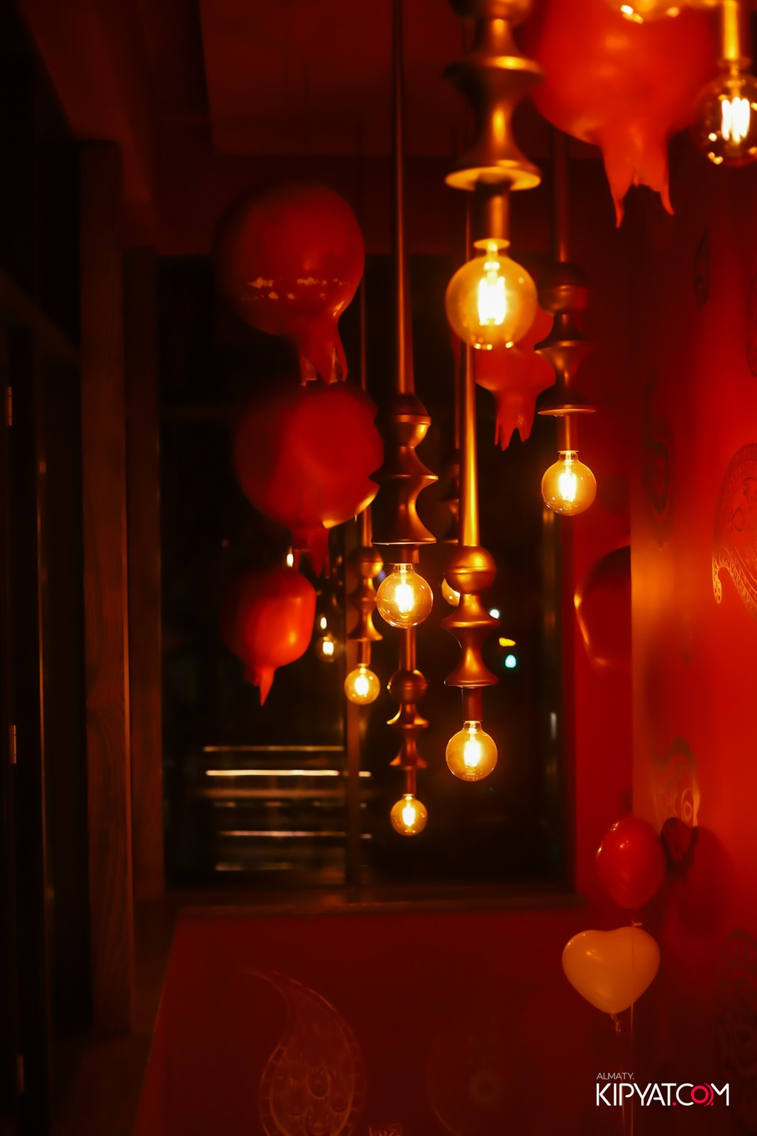 РЕСТОРАН PAVLIN MAVLIN. КИПЯТКОМ АЛМАТЫ!