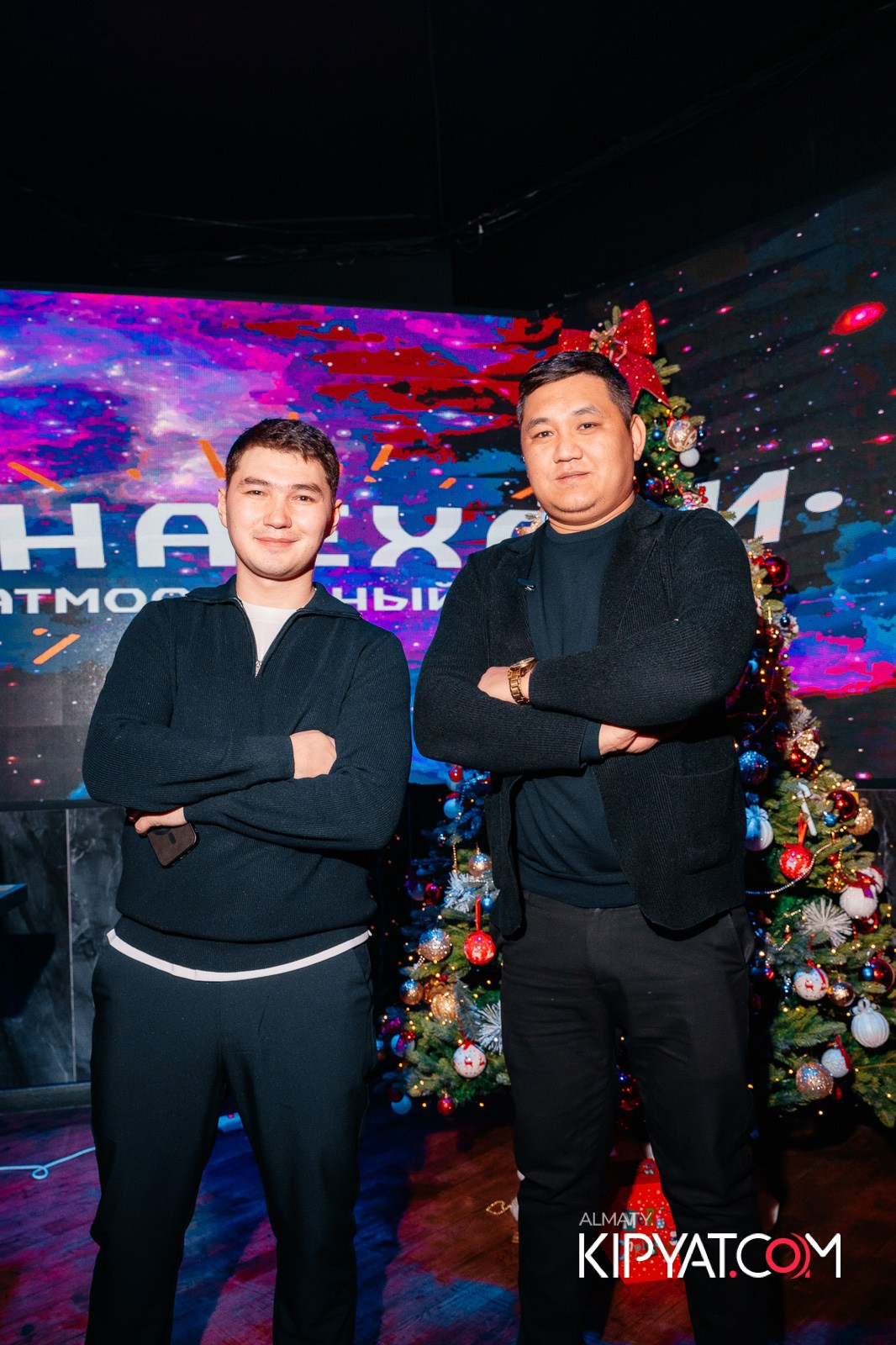 БАР ПАНАЕХАЛИ НА ТОЛЕ БИ. КИПЯТКОМ АЛМАТЫ!