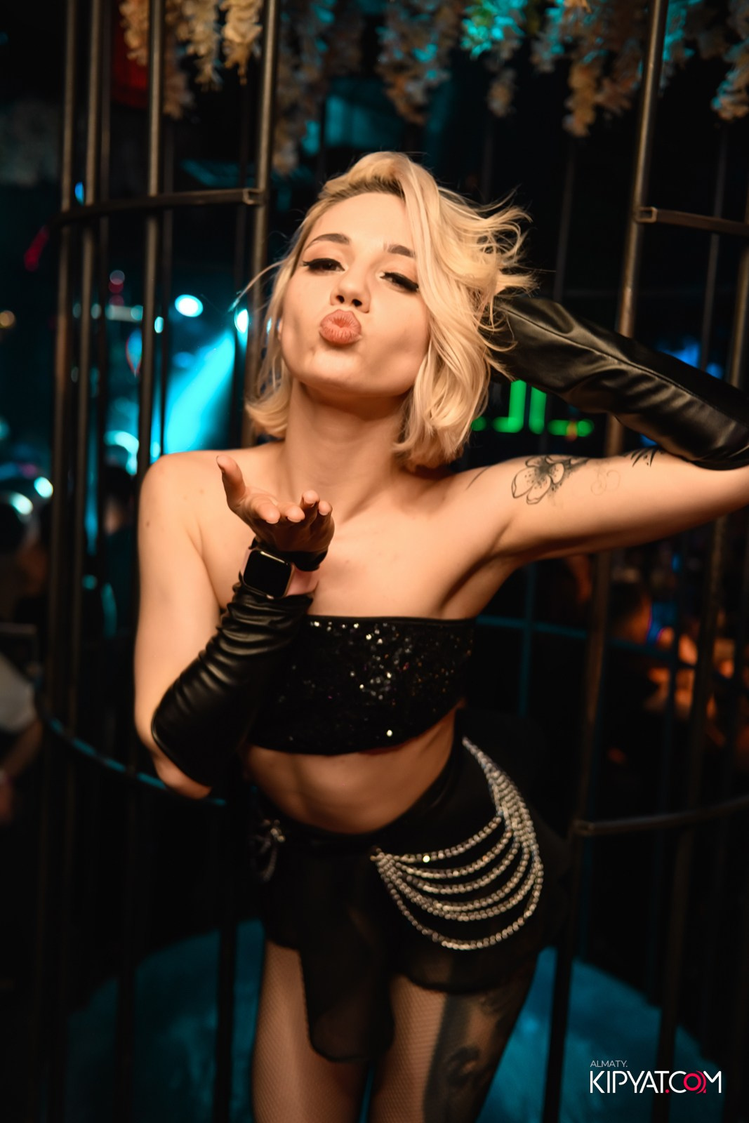 UYAT EMES BAR. КИПЯТКОМ АЛМАТЫ!