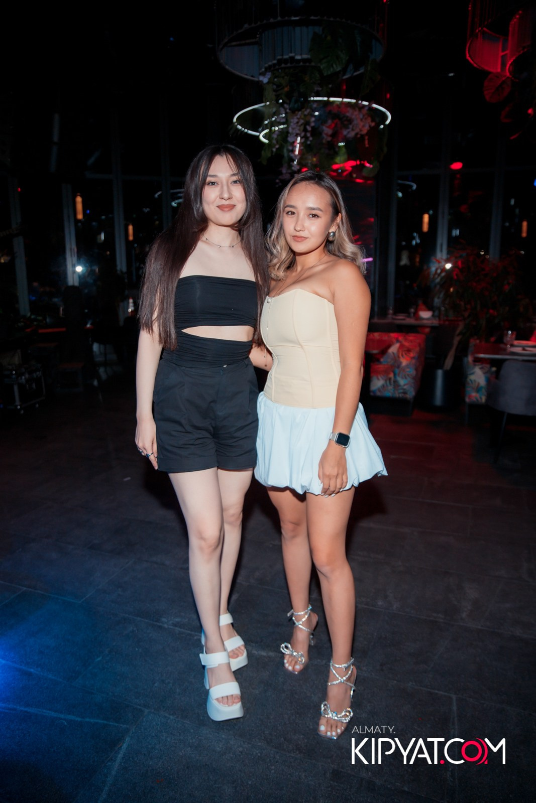 FRIENDS BAR & TERRACE. КИПЯТКОМ АЛМАТЫ!