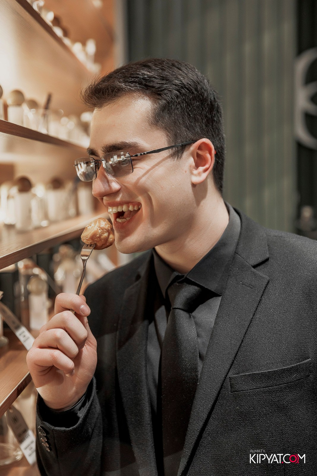 ОТКРЫТИЕ ПАРФЮМЕРНОГО ДОМА MAISON PERFUME. КИПЯТКОМ АЛМАТЫ!