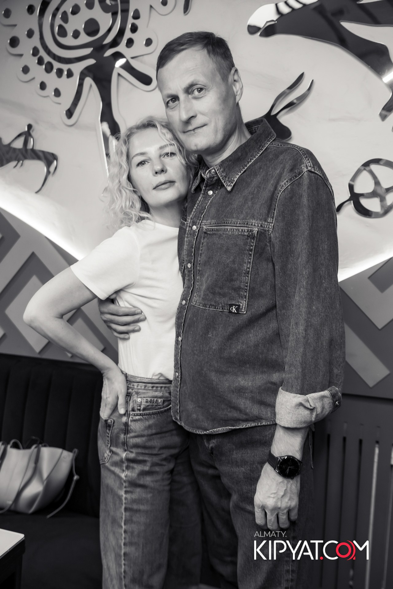 Ухо и Медведь на Гагарина. КИПЯТКОМ АЛМАТЫ!