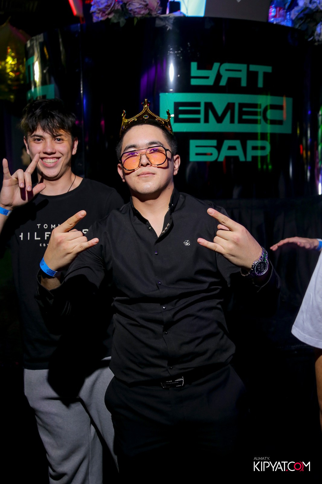 UYAT EMES BAR. КИПЯТКОМ АЛМАТЫ!