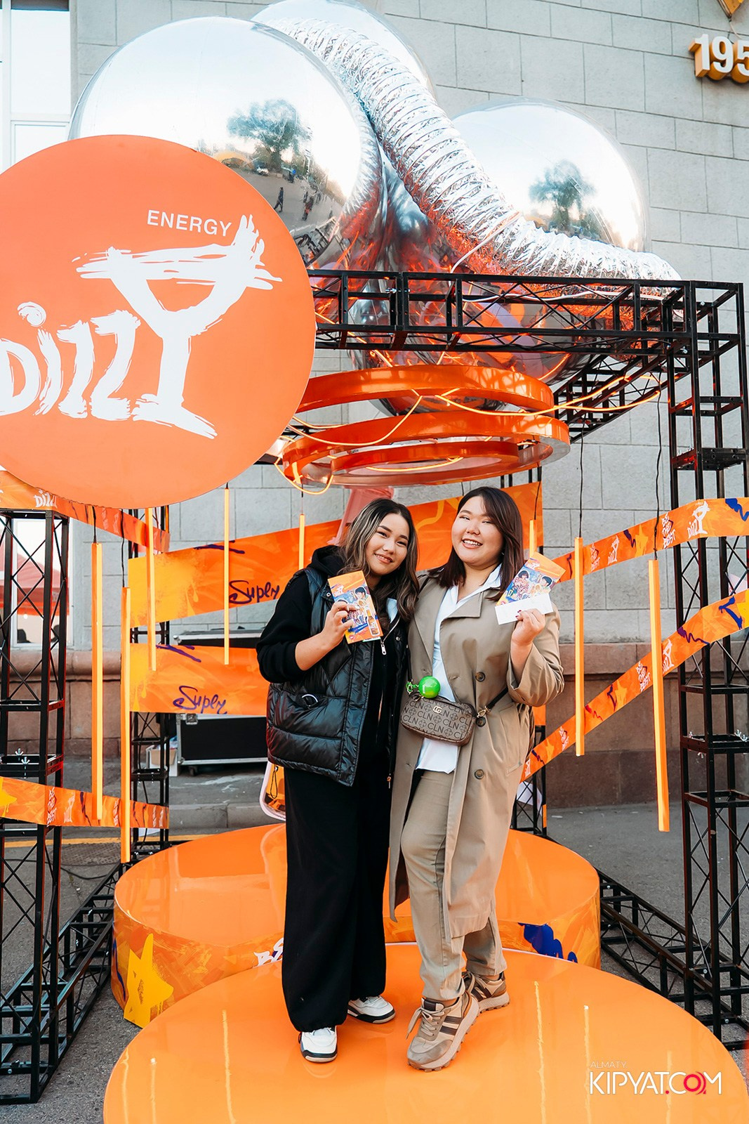 КОНЦЕРТ МИРАСА ЖУГУНУСОВА НА ЦЕНТРАЛЬНОМ СТАДИОНЕ. КИПЯТКОМ АЛМАТЫ!