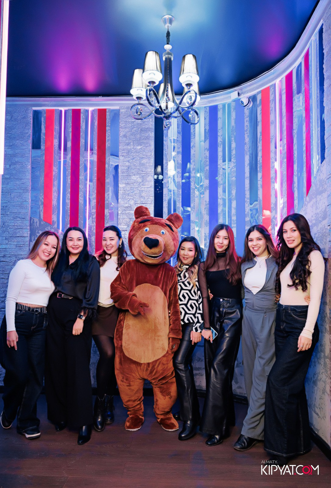 УХО И МЕДВЕДЬ НА ГАГАРИНА. КИПЯТКОМ АЛМАТЫ!