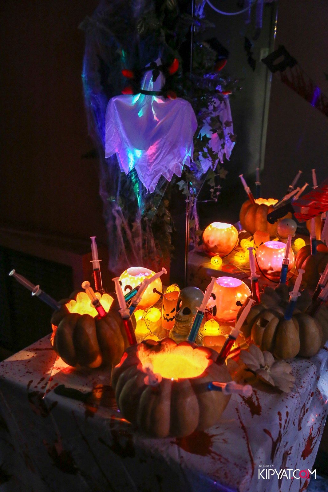 LIFE GRILL CAFE. КИПЯТКОМ АЛМАТЫ!