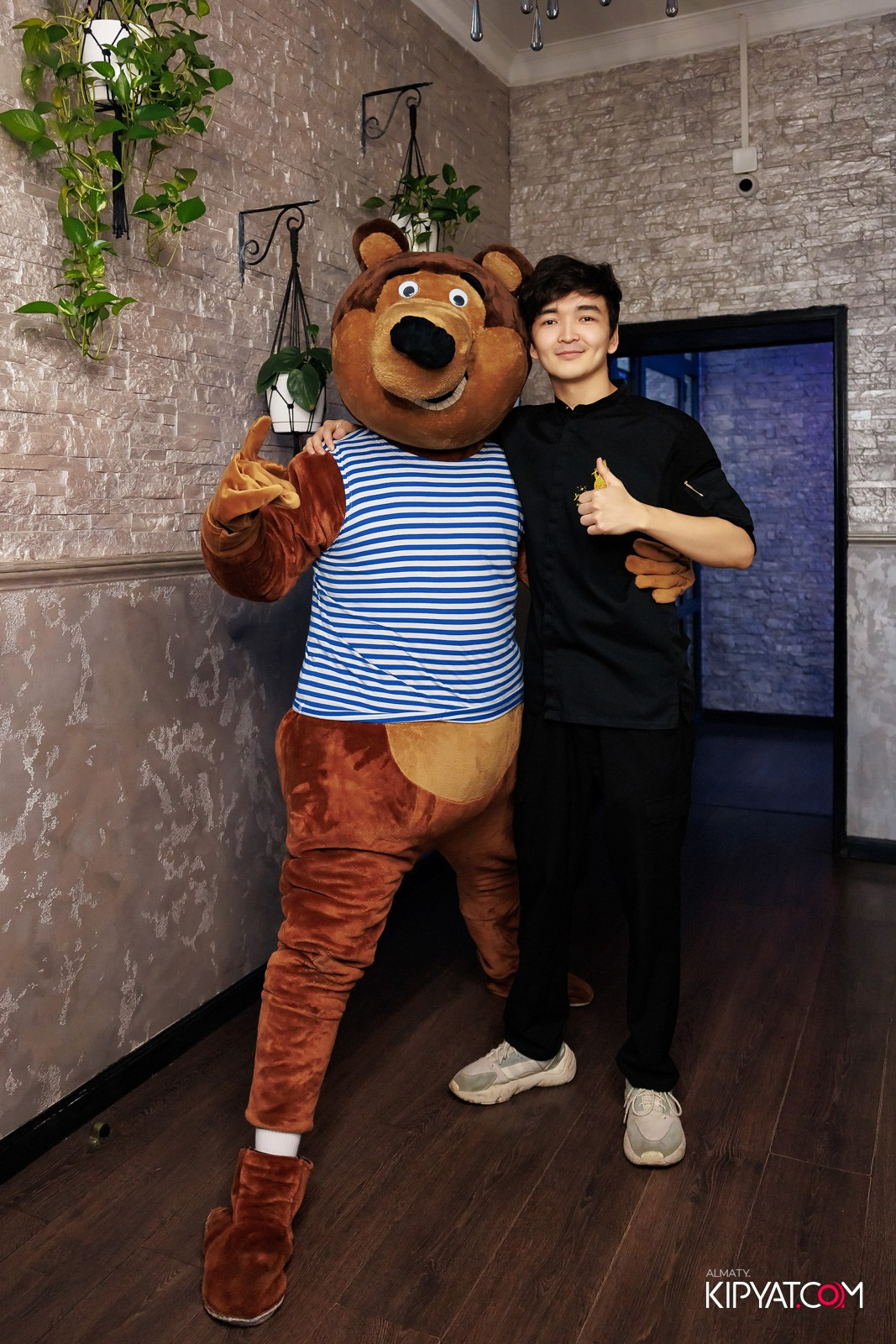 УХО И МЕДВЕДЬ НА ГАГАРИНА. КИПЯТКОМ АЛМАТЫ!