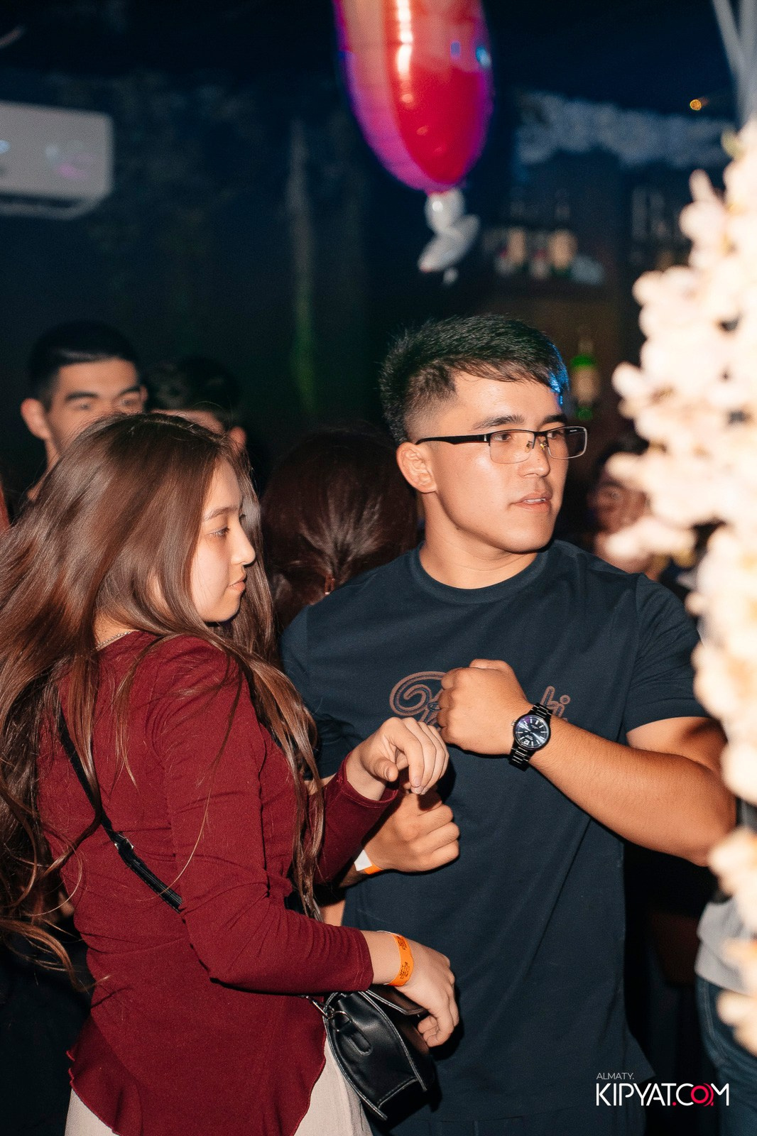 UYAT EMES BAR. КИПЯТКОМ АЛМАТЫ!