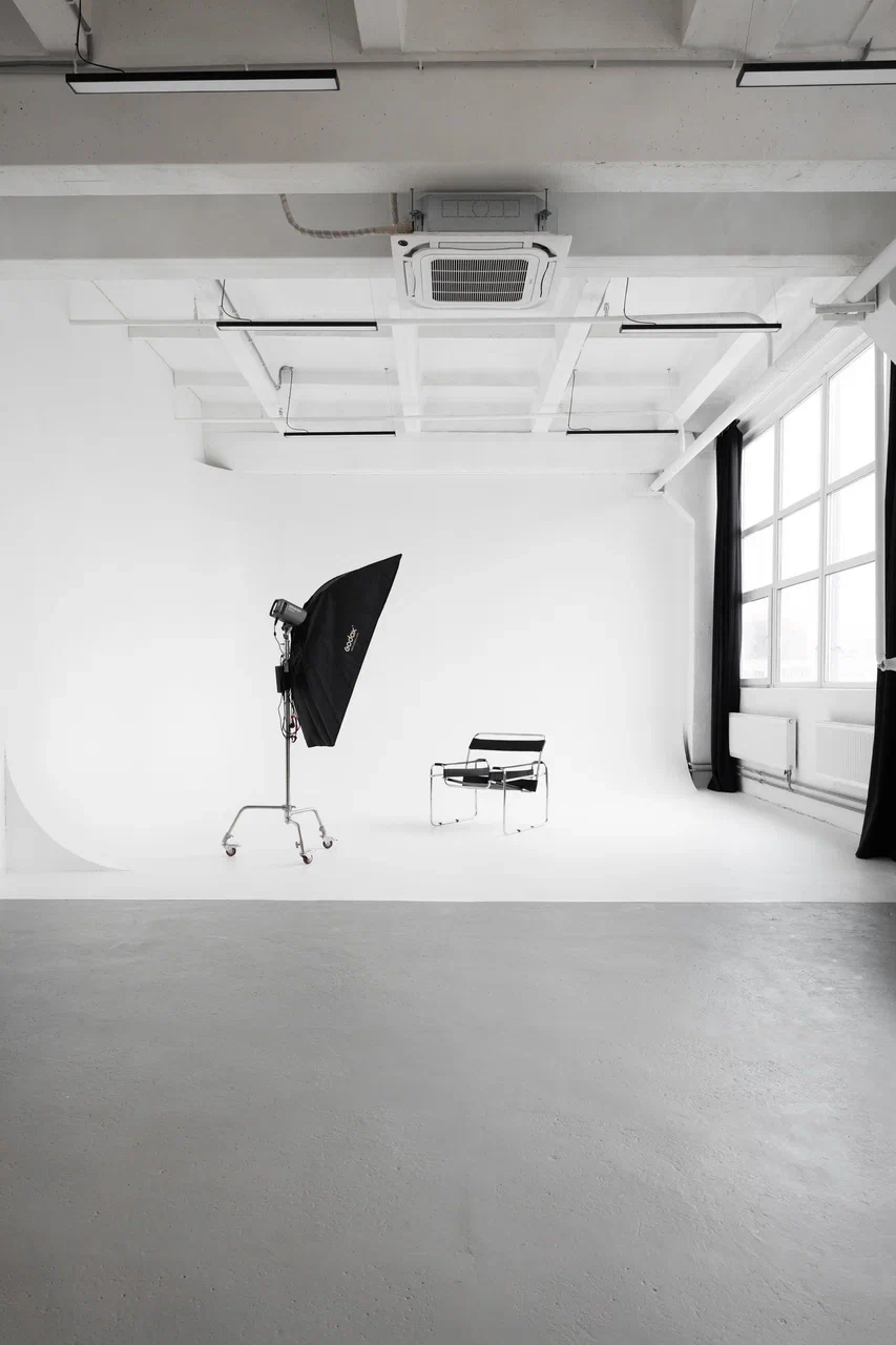 Фотостудия Blenda. Понравилась студия? Напишите — организую съёмку именно здесь. Фотограф в Минске Людмила Дутко