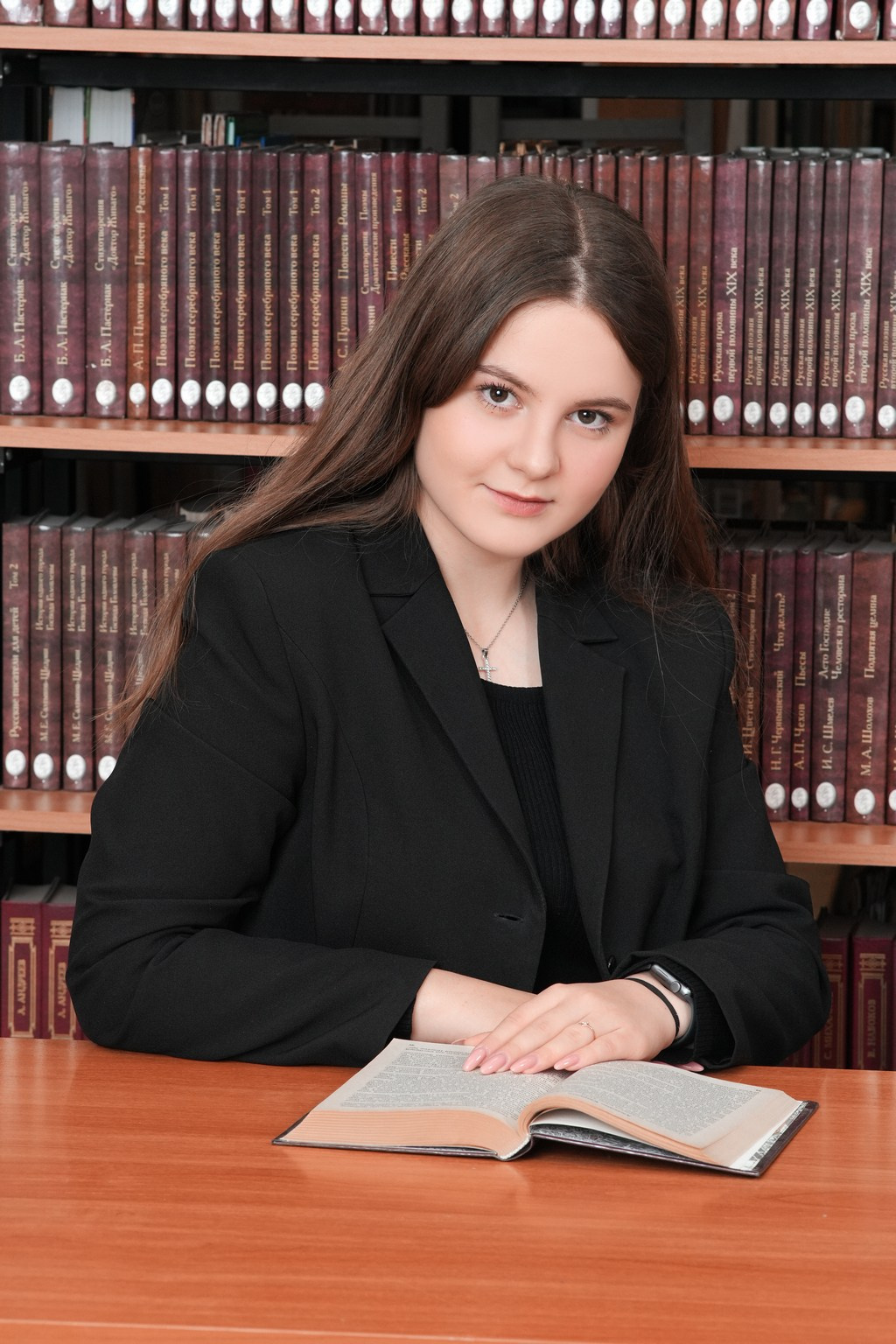 ФОТОСЕССИЯ В ШКОЛЬНОЙ БИБЛИОТЕКЕ. Школьная фотография в Санкт-Петербурге, выпускные альбомы, фотосессии