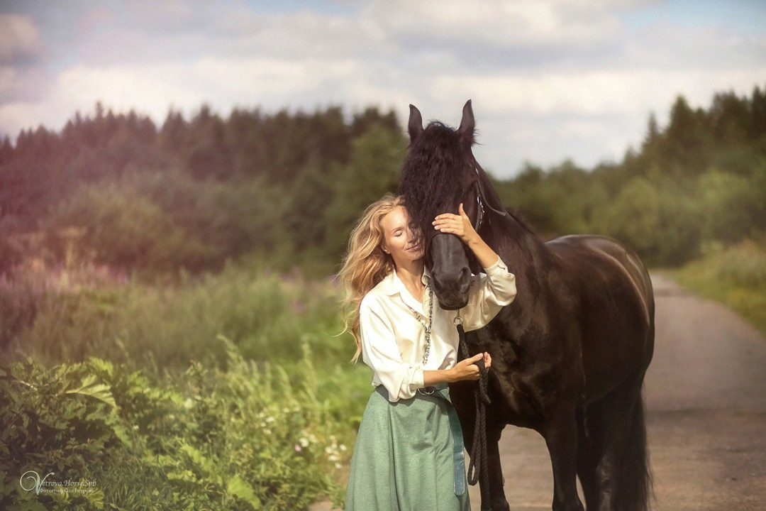 Фотосессии с лошадьми летом. Фотограф женский и мужской портрет Санкт-Петербург