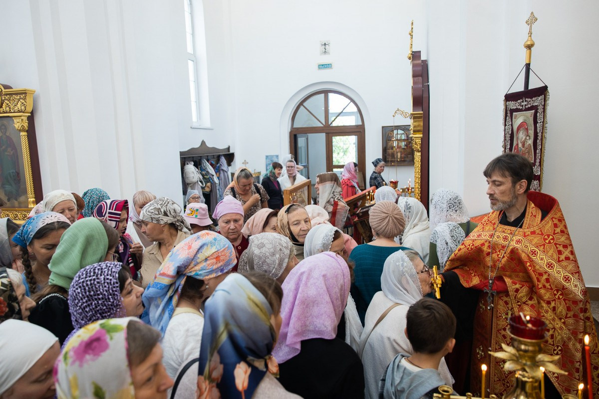 Архиерейское Богослужение в Неделю 4-ю по Пятидесятнице. Саратовское Северо-Западное благочиние