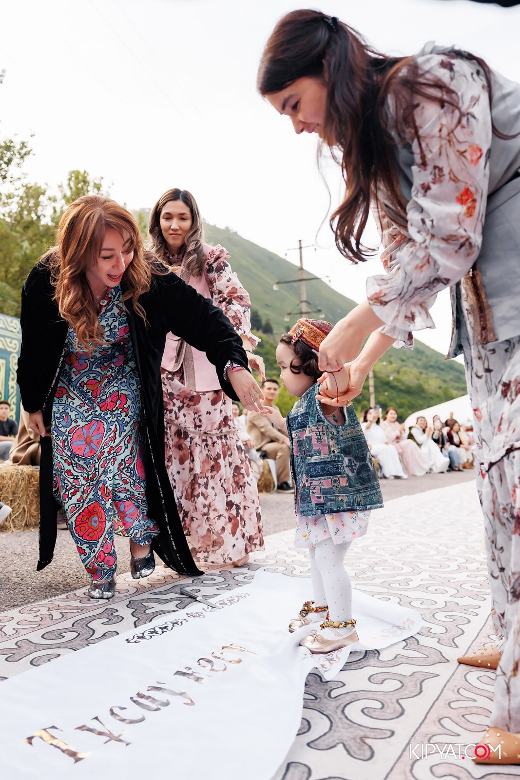 KANG REN TANG. КИПЯТКОМ АЛМАТЫ!