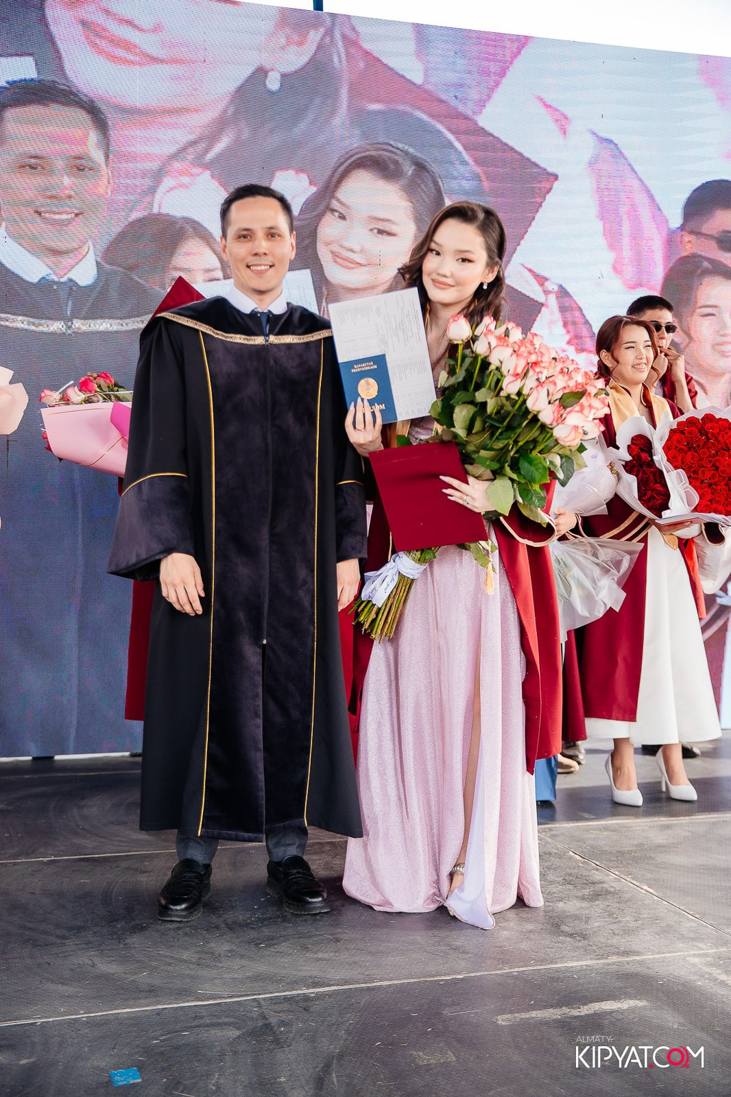 ВРУЧЕНИЕ ДИПЛОМОВ — НАРХОЗ КОЛЛЕДЖ. Part 4. КИПЯТКОМ АЛМАТЫ!