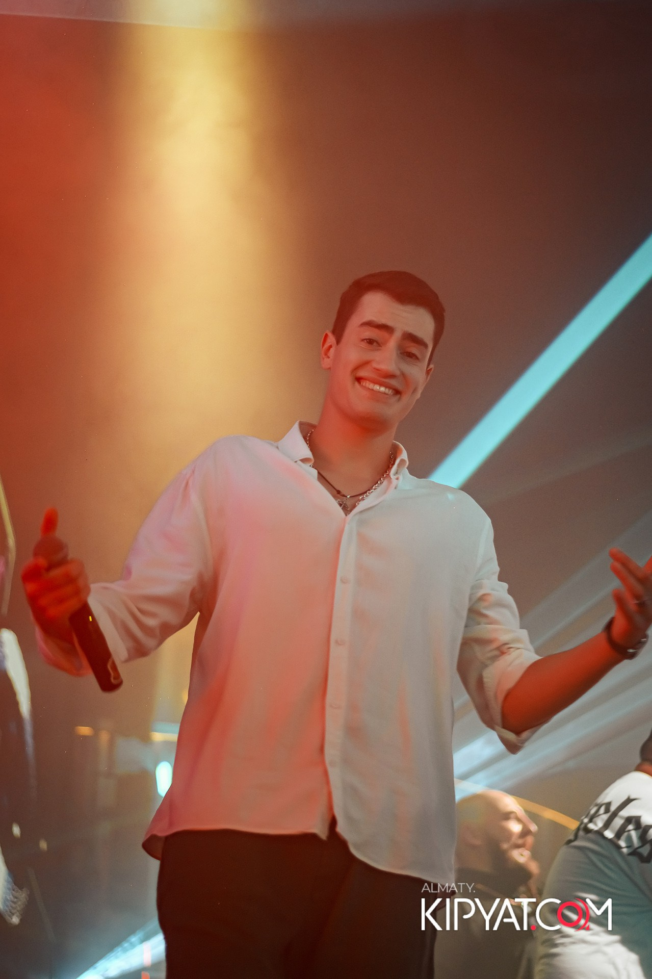 SANTA BARBARA ВЫСТУПЛЕНИЕ ГРУППЫ БРАТЬЯ ГРИММ. КИПЯТКОМ АЛМАТЫ!