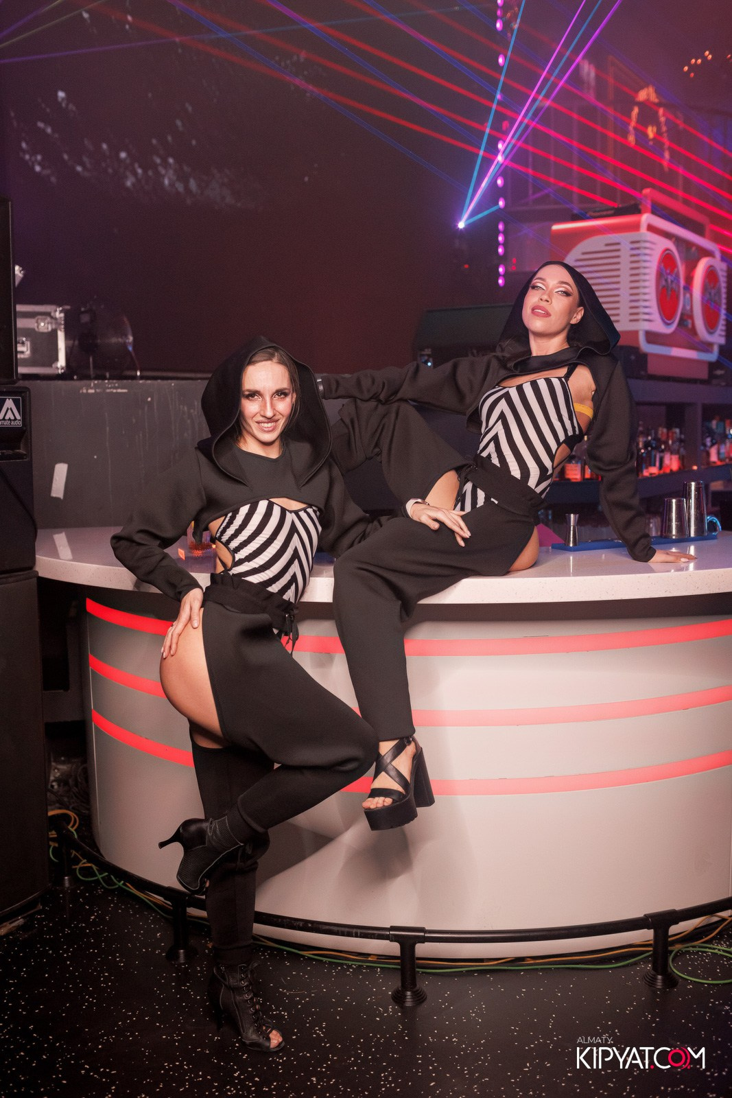 SANTA RAVE В НОЧНОМ КЛУБЕ SANTA BARBARA. КИПЯТКОМ АЛМАТЫ!