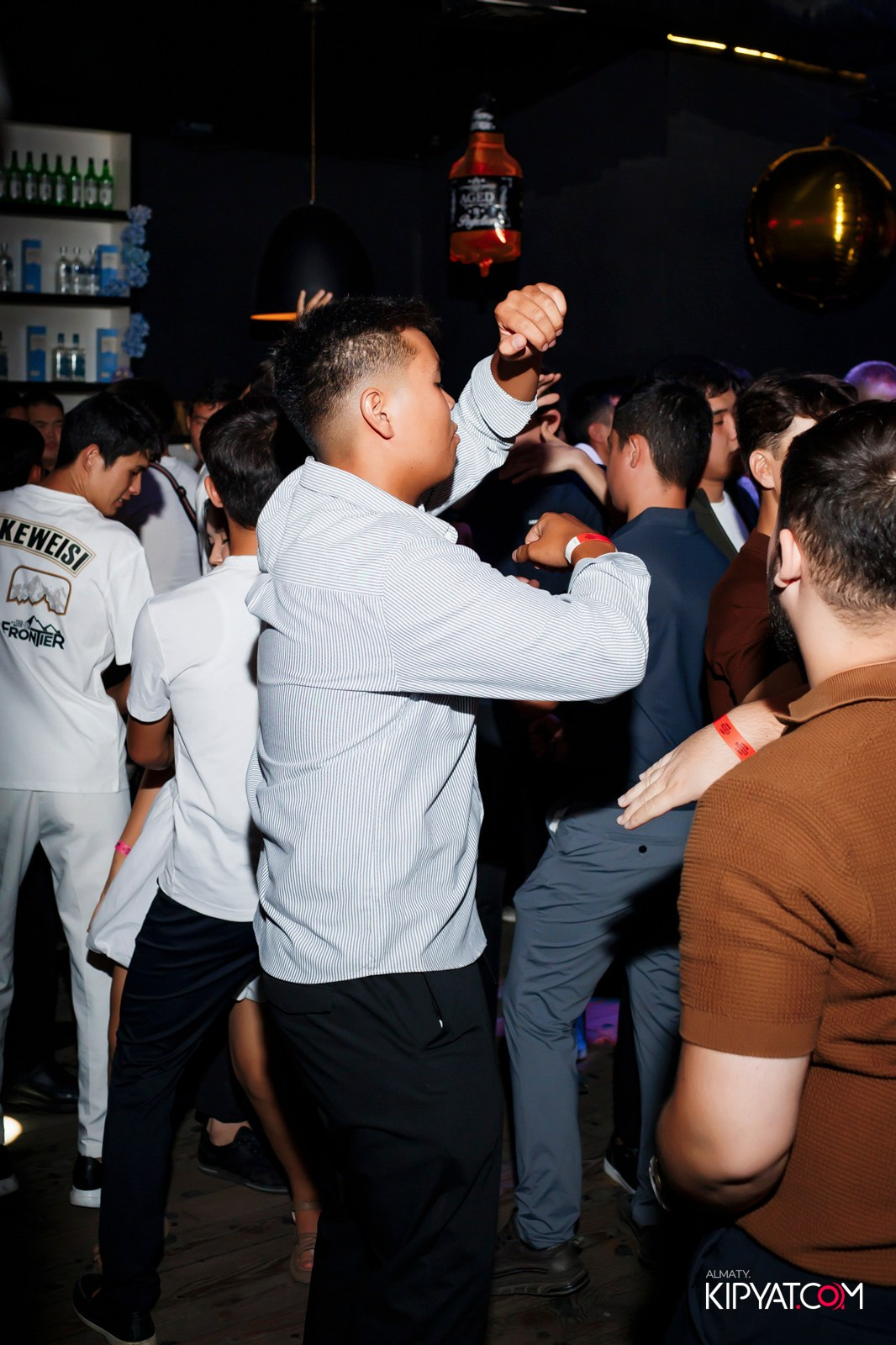 UYAT EMES BAR. КИПЯТКОМ АЛМАТЫ!