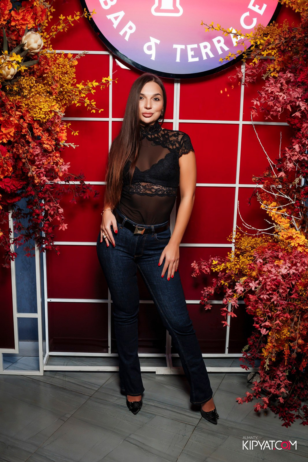 FRIENDS BAR & TERRACE. КИПЯТКОМ АЛМАТЫ!