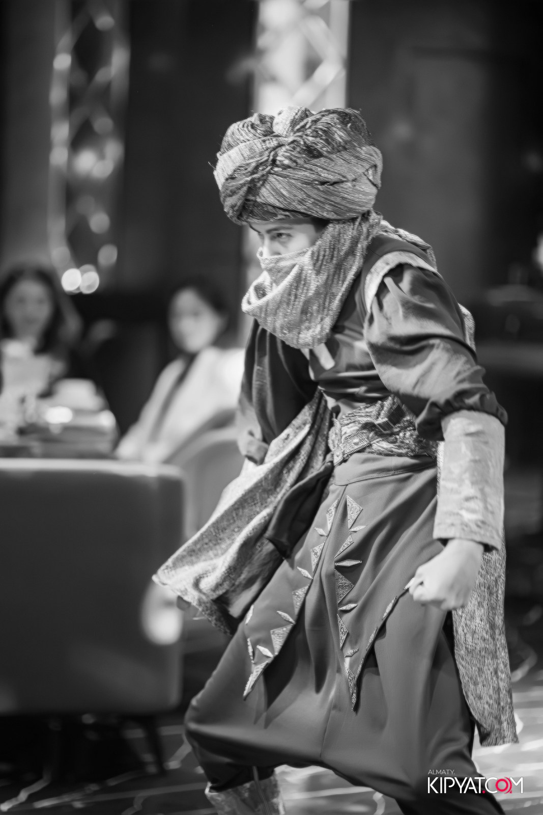 MOOD KARAOKE & TERRACE. КИПЯТКОМ АЛМАТЫ!