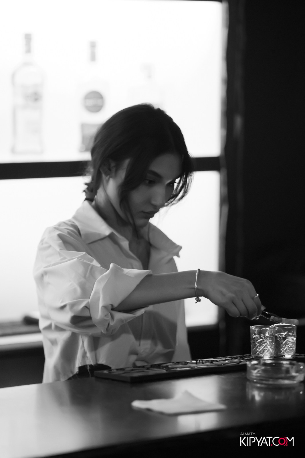 UYAT EMES BAR. КИПЯТКОМ АЛМАТЫ!