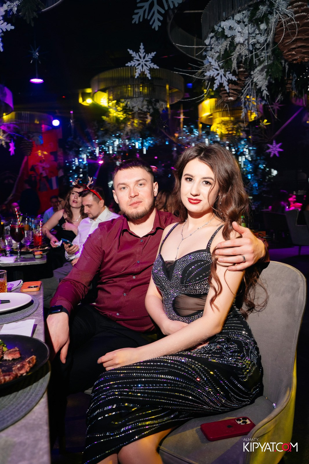 FRIENDS BAR & TERRACE. КИПЯТКОМ АЛМАТЫ!