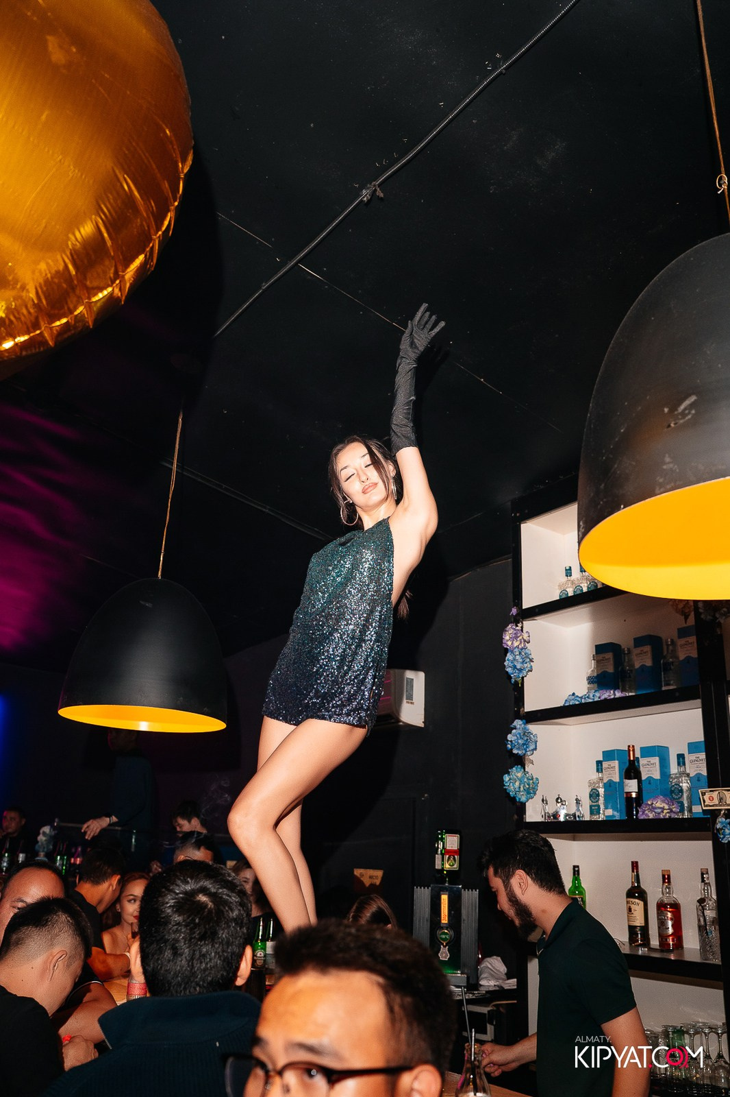 UYAT EMES BAR. КИПЯТКОМ АЛМАТЫ!