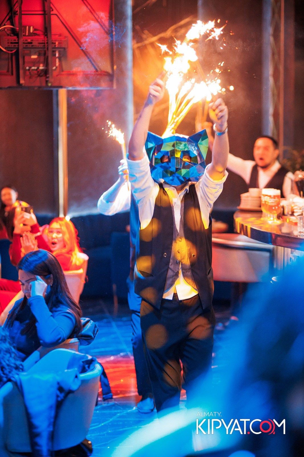 MOOD KARAOKE & TERRACE. КИПЯТКОМ АЛМАТЫ!